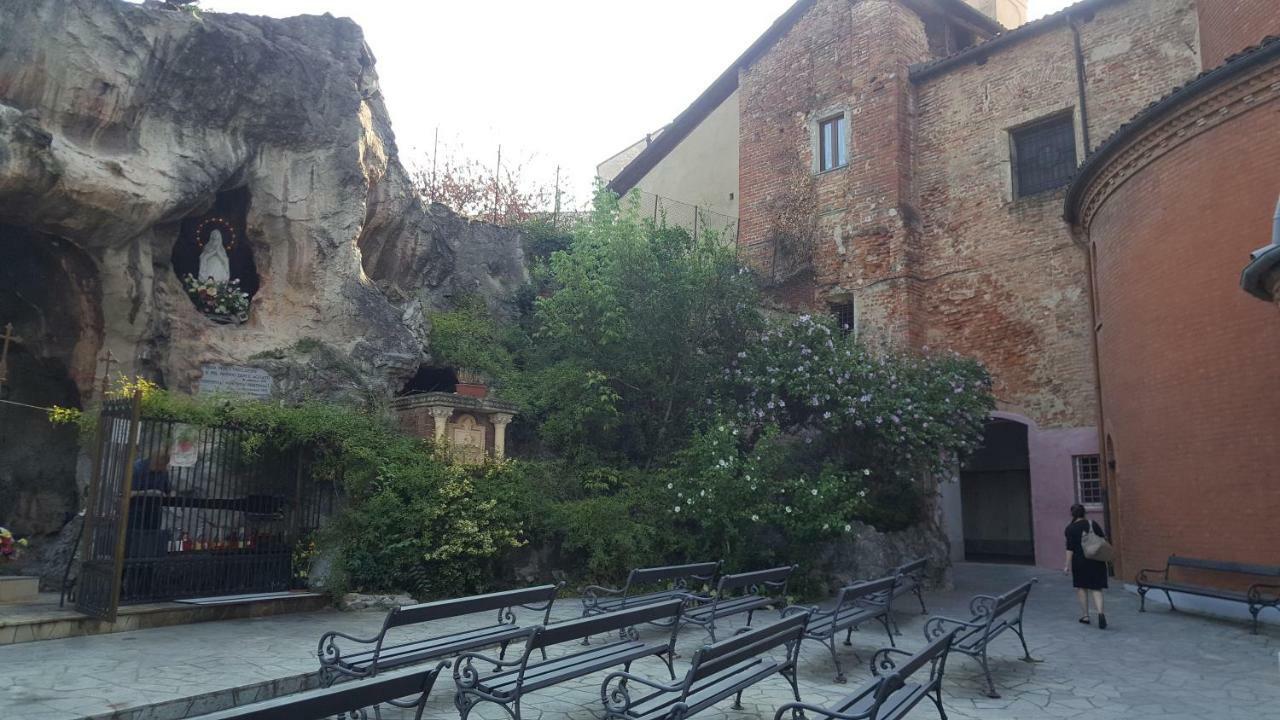 Апартаменты Location Turistic Monolocale Nel Parco Del Santuario Асти Экстерьер фото